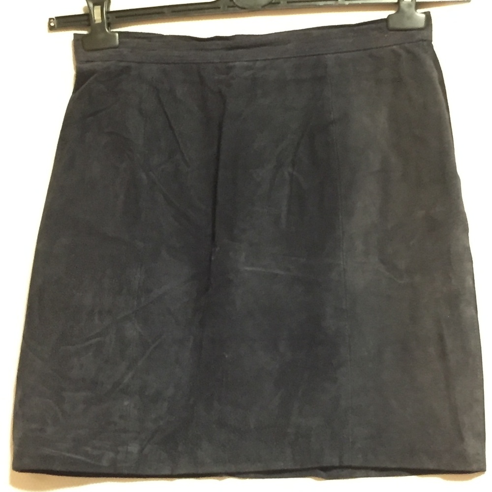 •Vintage Suede Navy Blue Mini Skirt
